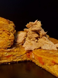 Empanada grande de Atún Hoj.